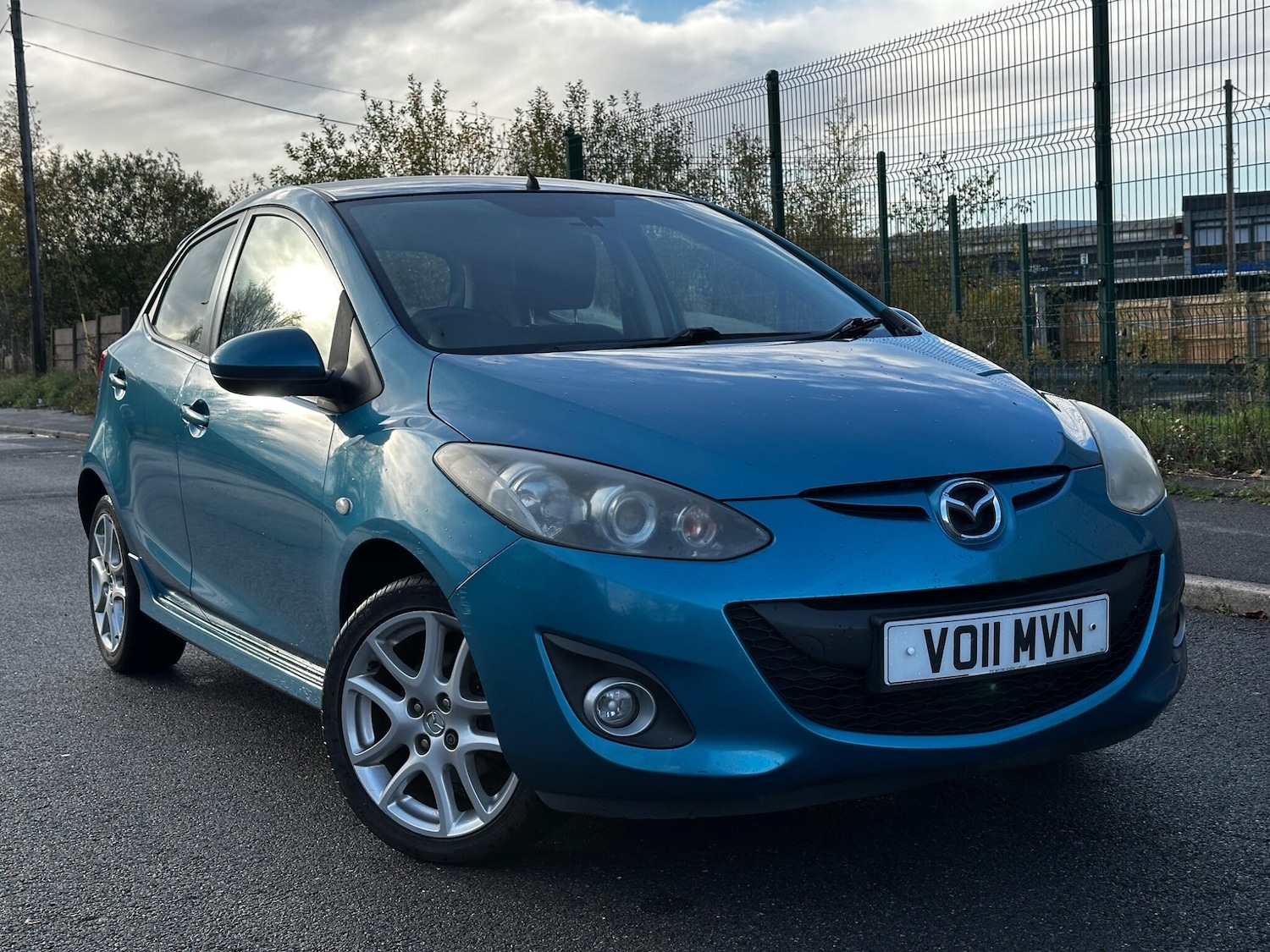 Used Mazda Mazda2 2011 for sale - 76633446: Photo 6