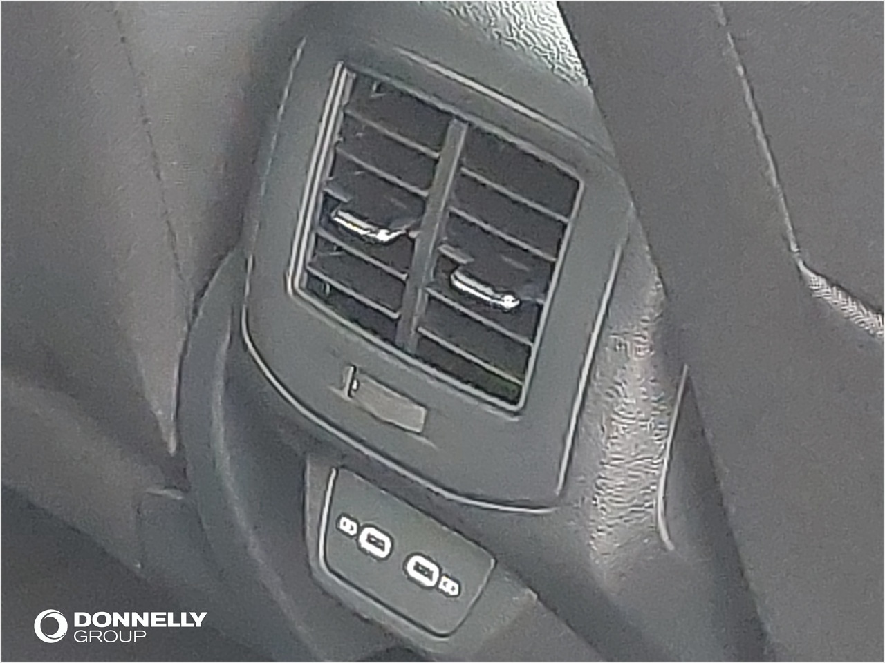 Used Volkswagen T-Roc 2024 for sale - 76676705: Photo 10