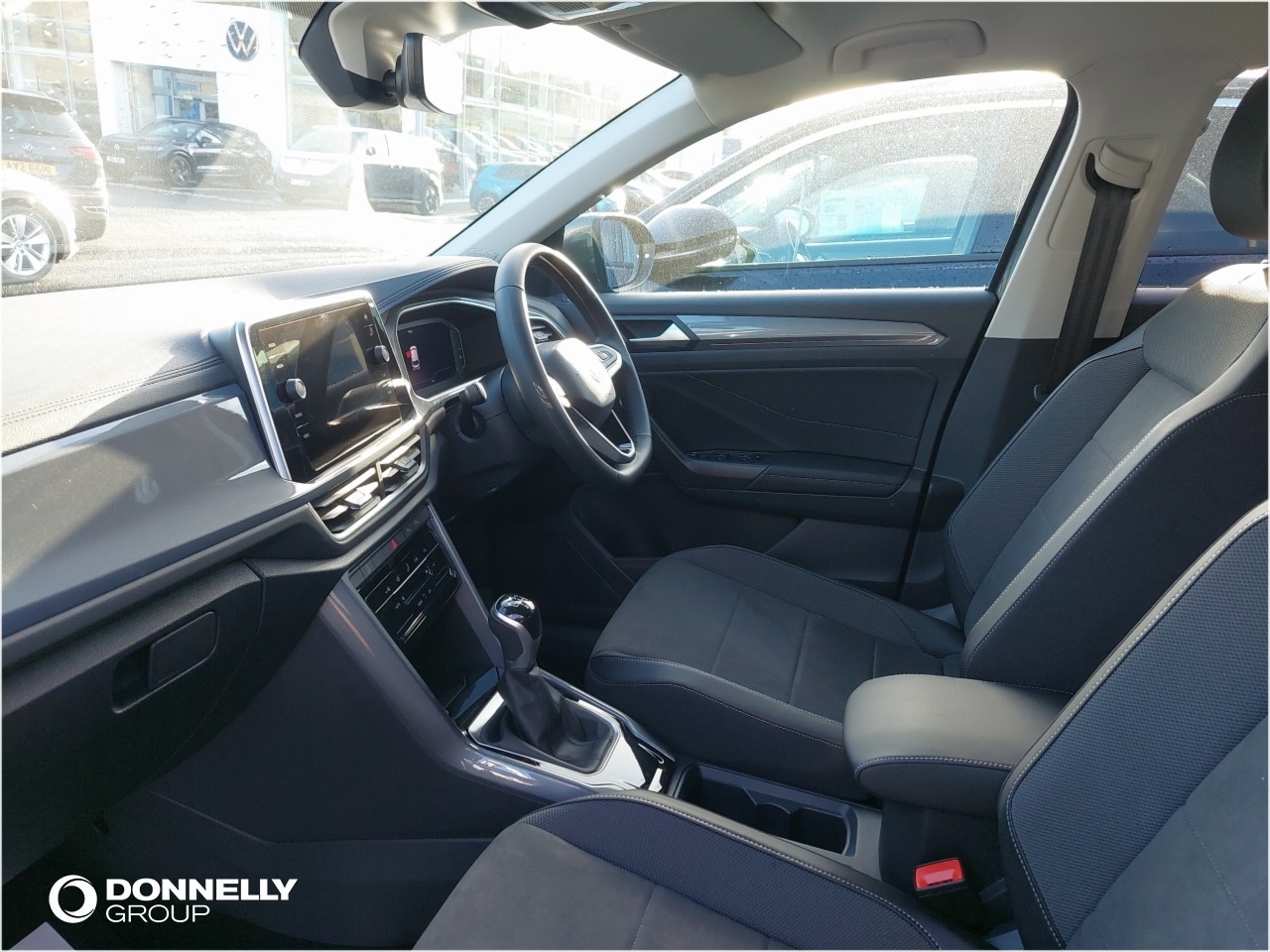 Used Volkswagen T-Roc 2024 for sale - 76676705: Photo 2