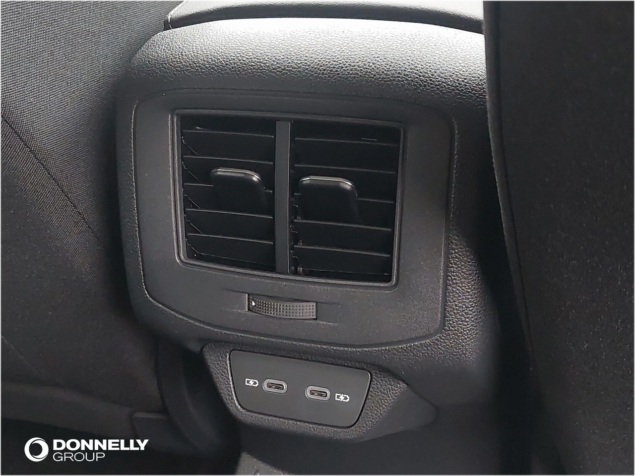 Used Volkswagen T-Roc 2024 for sale - 76676534: Photo 11