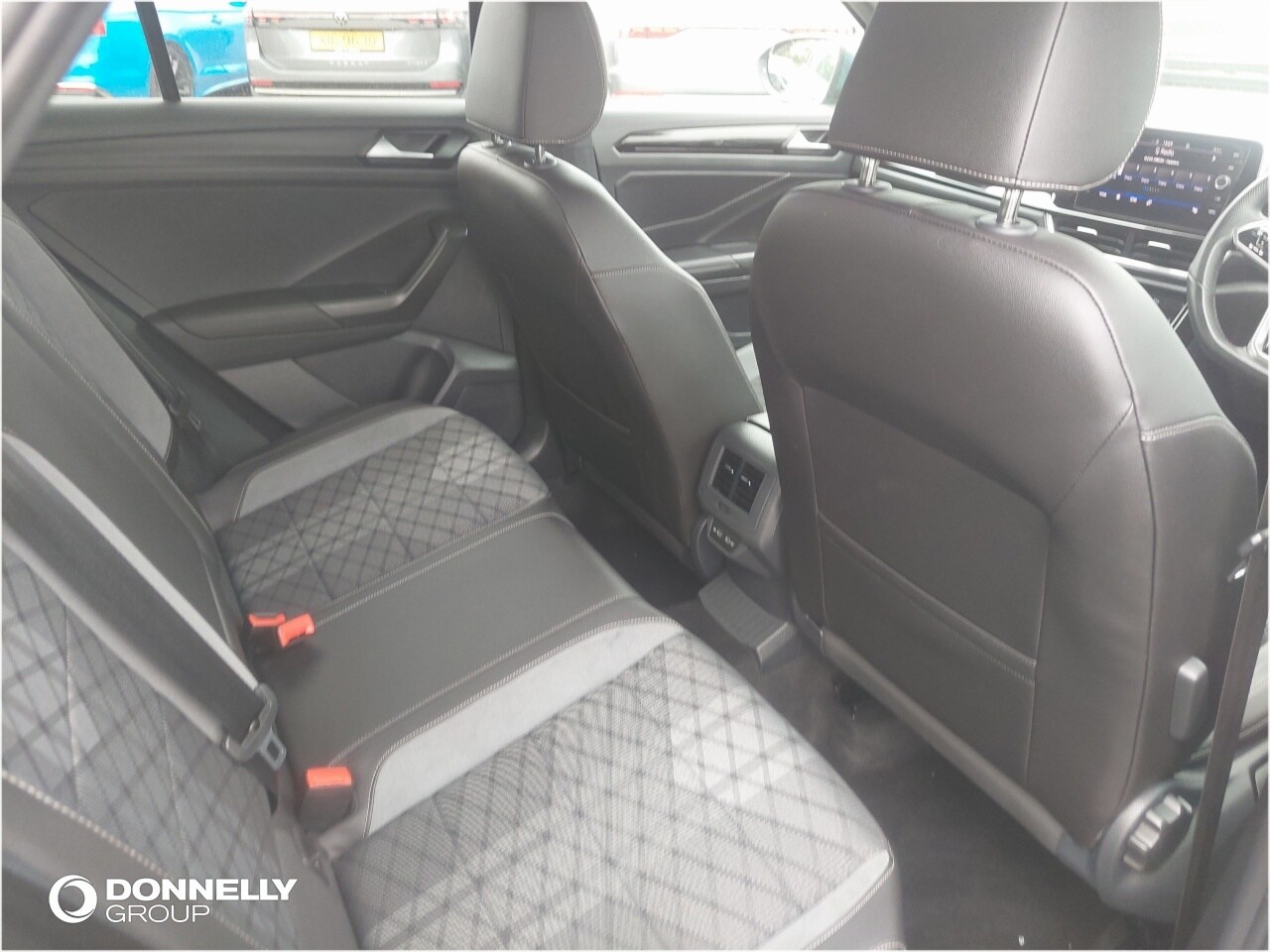 Used Volkswagen T-Roc 2022 for sale - 76674675: Photo 10