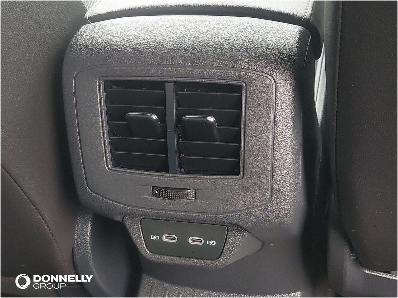 Used Volkswagen T-Roc 2022 for sale - 76674675: Photo 11