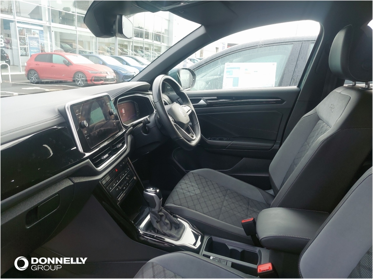 Used Volkswagen T-Roc 2022 for sale - 76674675: Photo 2