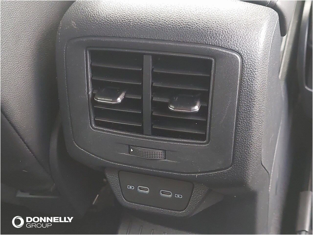 Used Volkswagen T-Roc 2022 for sale - 76674743: Photo 10