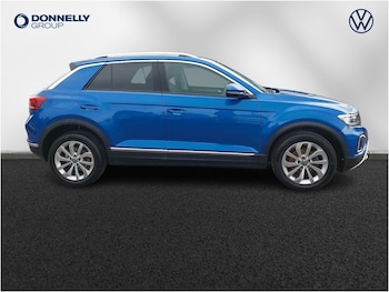 Used Volkswagen T-Roc 2022 for sale - 76675556: Photo