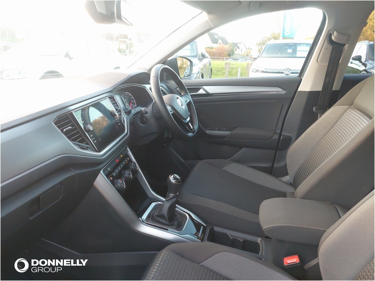 Used Volkswagen T-Roc 2021 for sale - 76673928: Photo 2