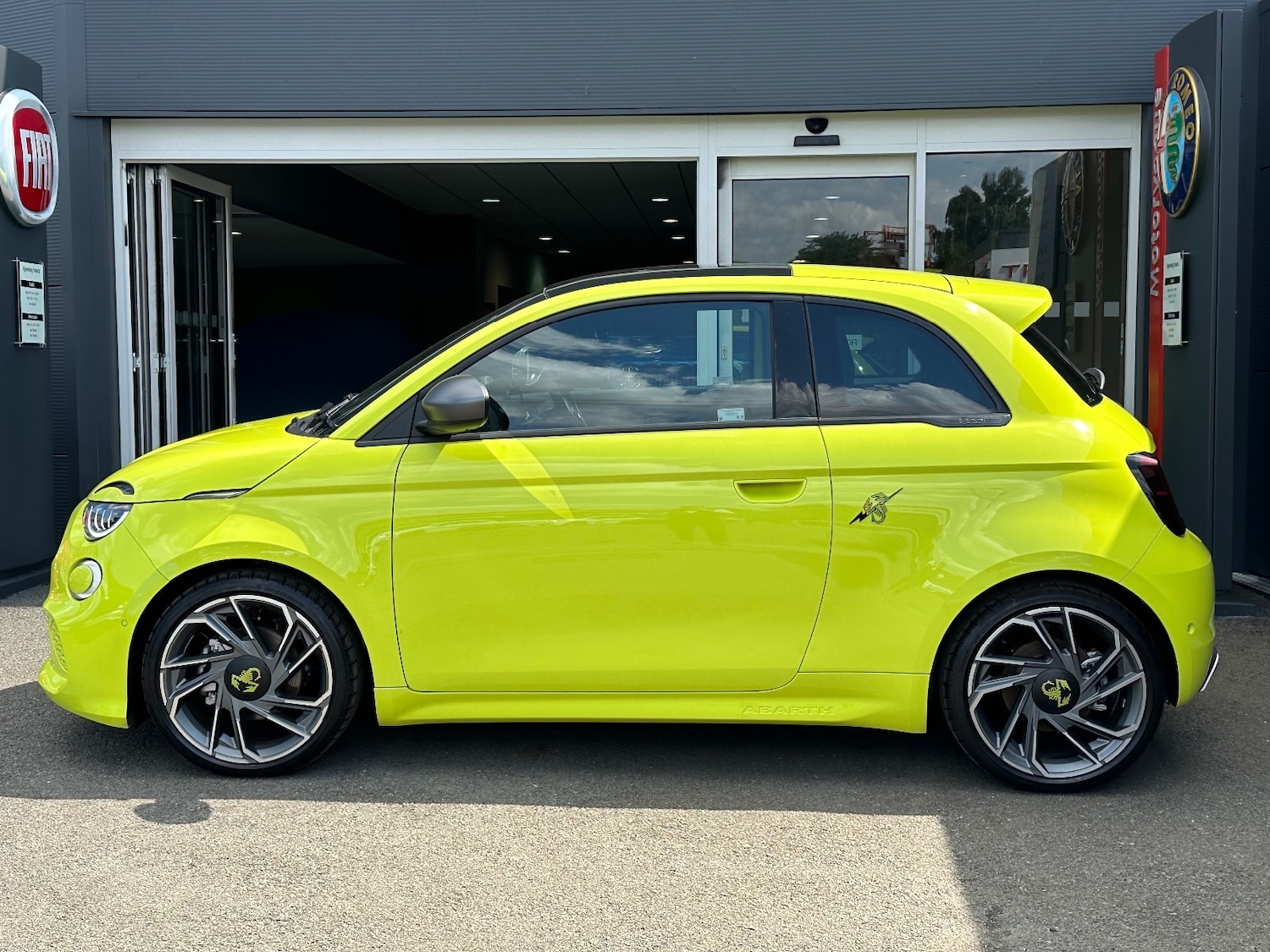 Used Abarth 500 2024 for sale - 76487494: Photo 7