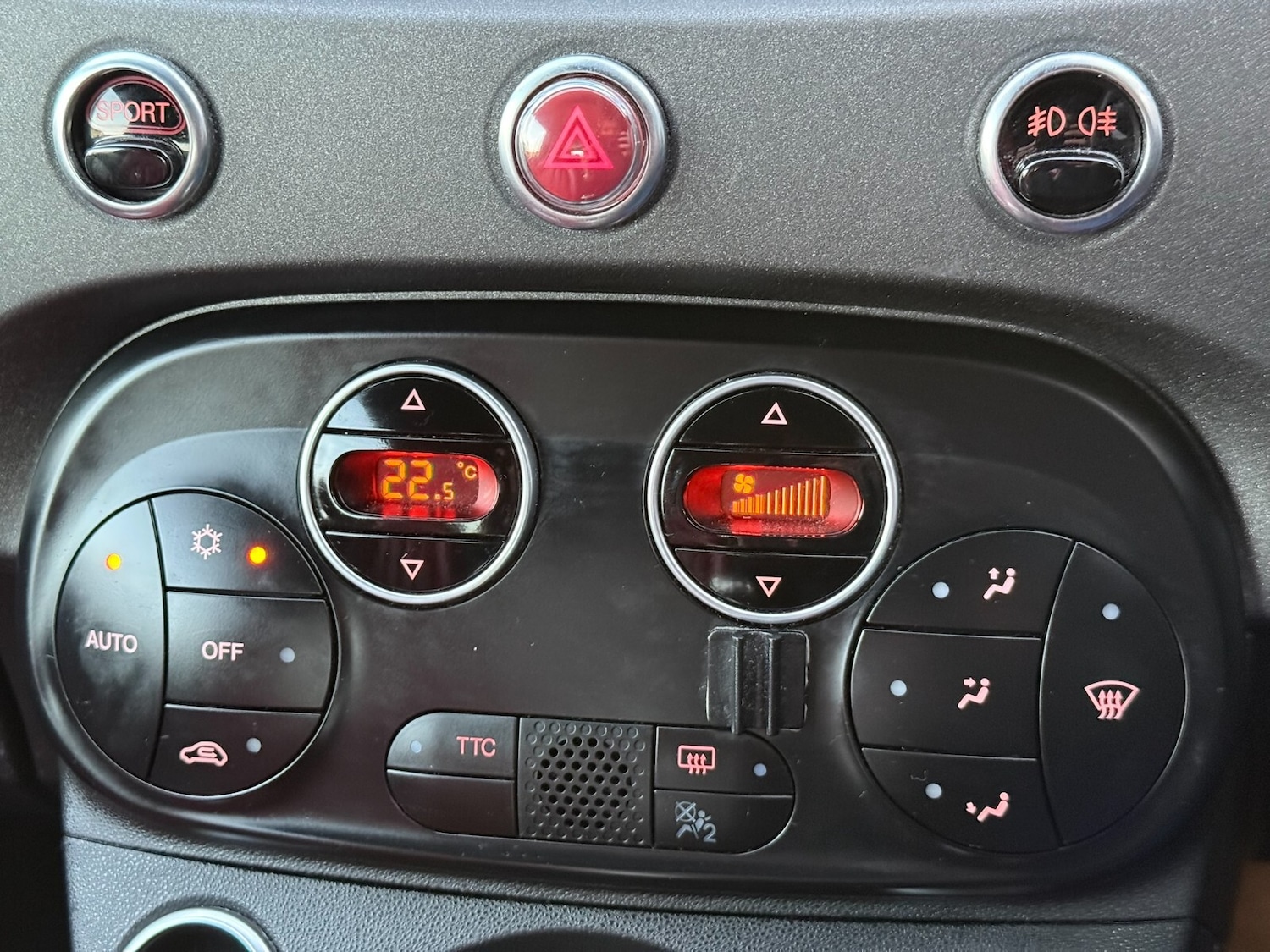 Used Abarth 595 2016 for sale - 76635663: Photo 16