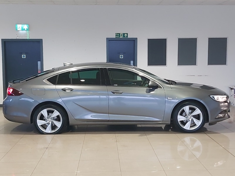 Used Vauxhall Insignia 2018 for sale - 76795683: Photo 2