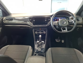 Used Volkswagen T-Roc 2018 for sale - 79452132: Photo