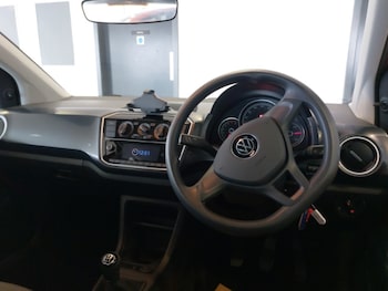 Used Volkswagen up! 2023 for sale - 77987839: Photo