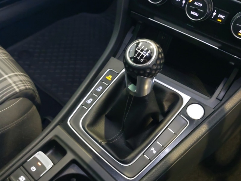 Used Volkswagen Golf 2015 for sale - 77987863: Photo 10