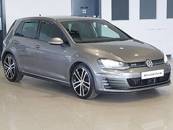 Used Volkswagen Golf 2015 for sale - 77987863: Photo