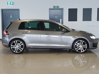 Used Volkswagen Golf 2015 for sale - 77987863: Photo