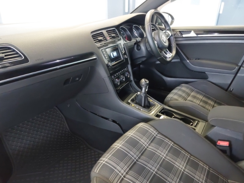 Used Volkswagen Golf 2015 for sale - 77987863: Photo 7