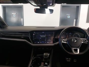 Used Volkswagen Touareg 2020 for sale - 76567160: Photo