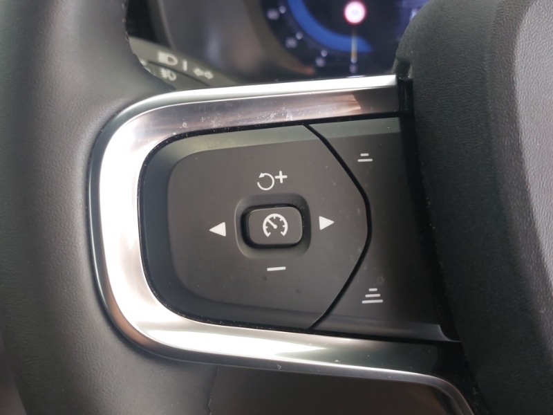 Used Volvo XC40 2024 for sale - 76354492: Photo 17