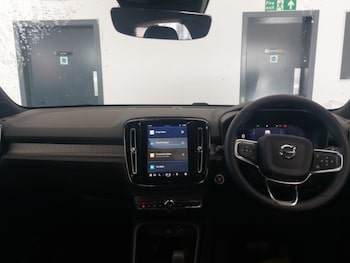 Used Volvo XC40 2024 for sale - 76354492: Photo