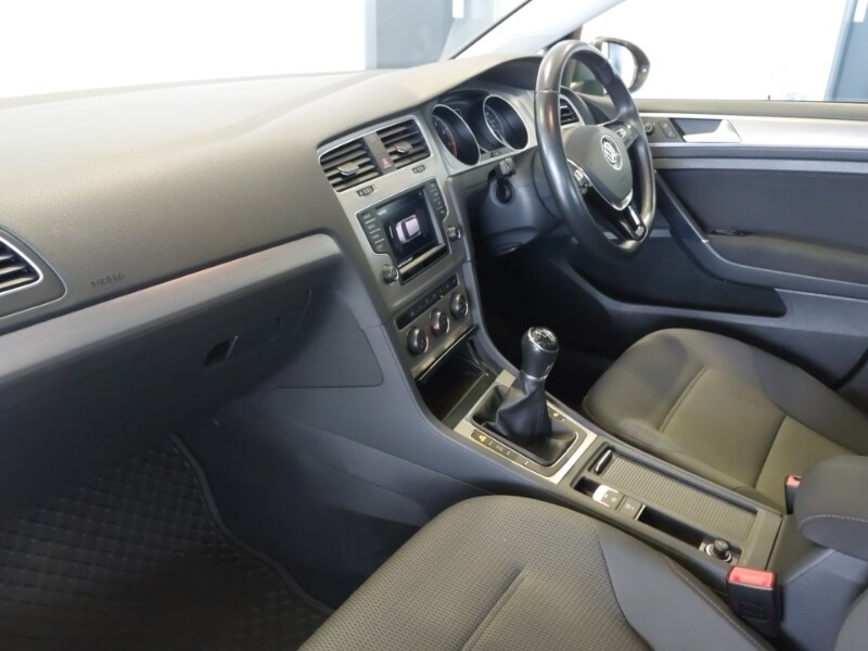 Used Volkswagen Golf 2016 for sale - 77987873: Photo 7