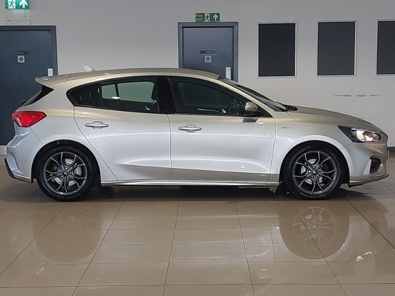 Used Ford Focus 2019 for sale - 76651716: Photo 2