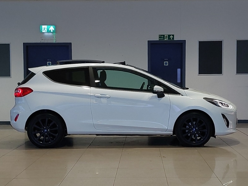 Used Ford Fiesta 2017 for sale - 77424398: Photo 2