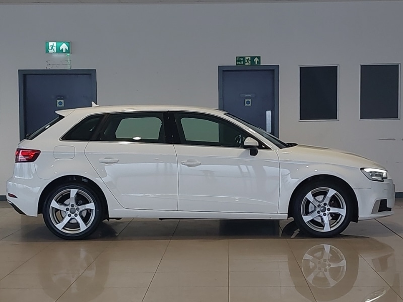 Used Audi A3 2017 for sale - 77761555: Photo 2