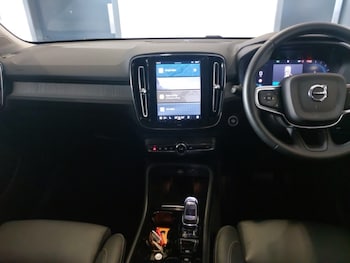 Used Volvo XC40 2024 for sale - 76860433: Photo