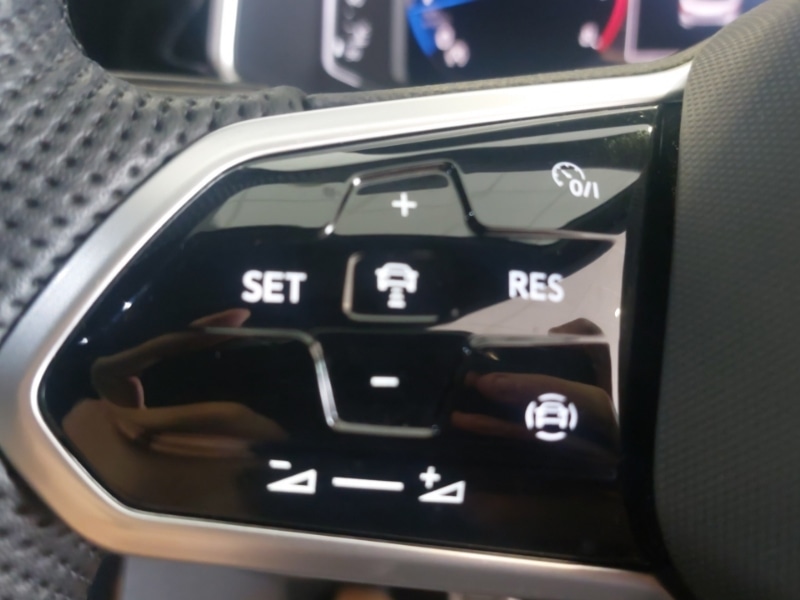 Used Volkswagen T-Roc 2023 for sale - 77644843: Photo 17