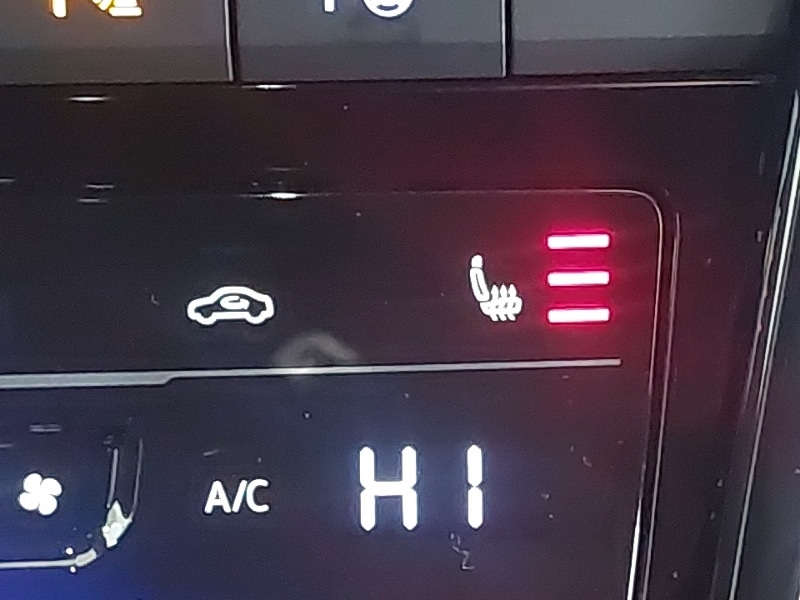 Used Volkswagen T-Roc 2023 for sale - 77644843: Photo 18