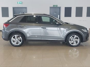 Used Volkswagen T-Roc 2023 for sale - 77644843: Photo