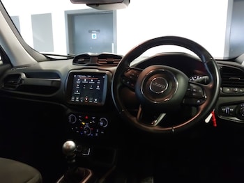 Used Jeep Renegade 2020 for sale - 76885579: Photo