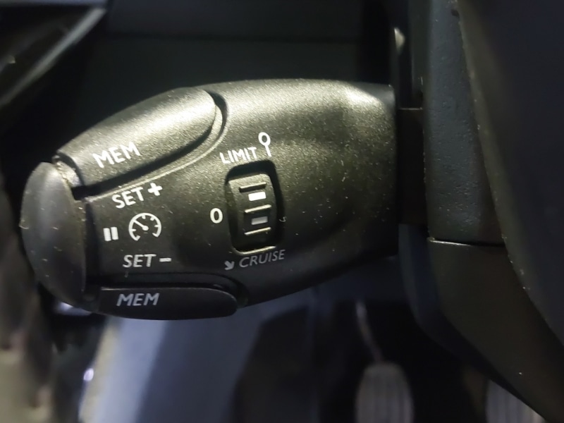 Used Peugeot 2008 2021 for sale - 76403983: Photo 17