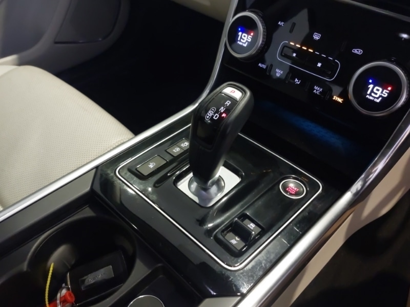 Used Jaguar XE 2019 for sale - 77169322: Photo 10