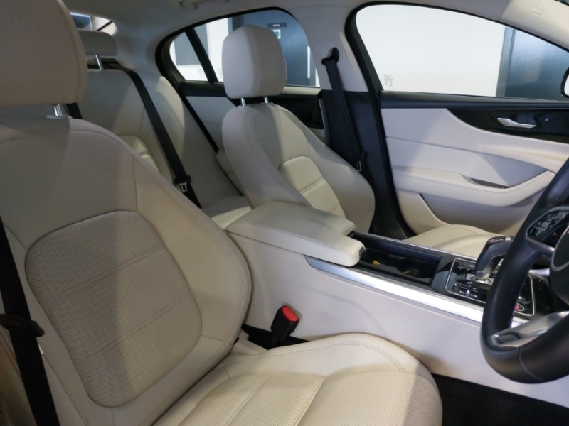 Used Jaguar XE 2019 for sale - 77169322: Photo 11