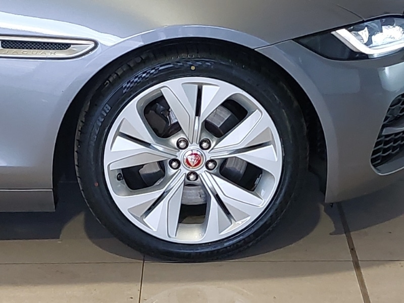 Used Jaguar XE 2019 for sale - 77169322: Photo 14