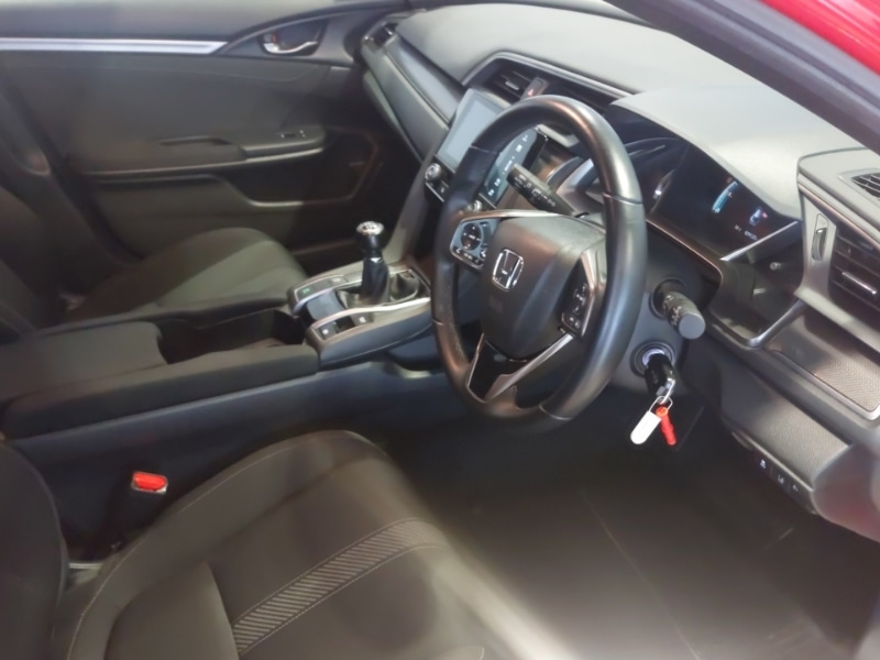 Used Honda Civic 2018 for sale - 77664317: Photo 6