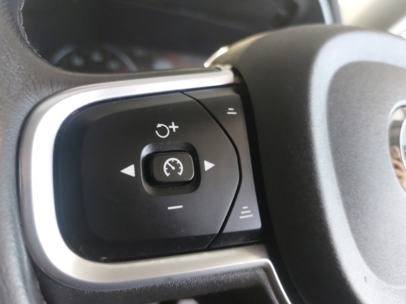 Used Volvo XC60 2019 for sale - 76602551: Photo 17