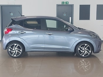 Used Hyundai i10 2023 for sale - 78511680: Photo