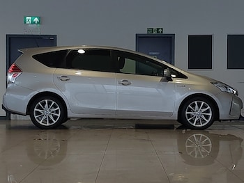 Used Toyota Prius+ 2020 for sale - 78093722: Photo