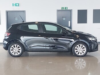 Used Renault Clio 2024 for sale - 78327645: Photo
