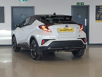 Used Toyota C-HR 2021 for sale - 75049897: Photo