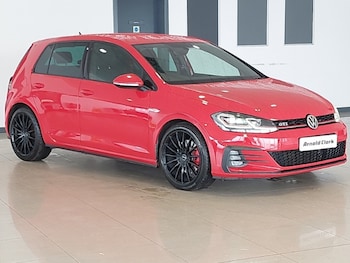 Used Volkswagen Golf 2018 for sale - 78523099: Photo