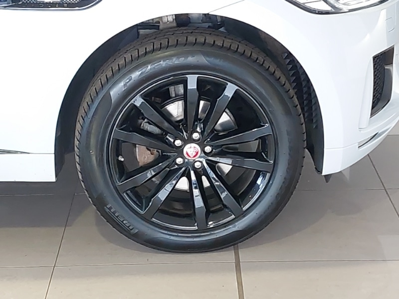 Used Jaguar F-Pace 2019 for sale - 76947539: Photo 14