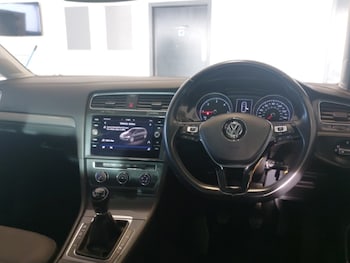 Used Volkswagen Golf 2019 for sale - 77223909: Photo
