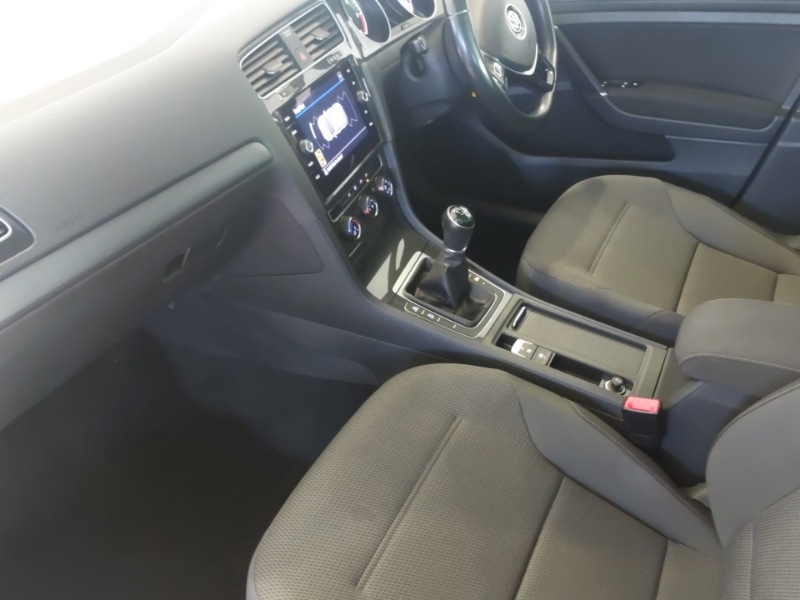 Used Volkswagen Golf 2019 for sale - 77223909: Photo 7