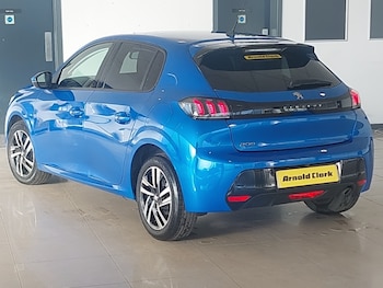 Used Peugeot 208 2021 for sale - 77736677: Photo