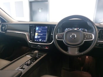 Used Volvo V60 2021 for sale - 78873052: Photo