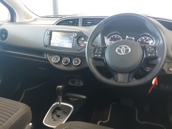 Used Toyota Yaris 2017 for sale - 78617513: Photo