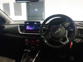 Used Kia Stonic 2022 for sale - 77202108: Photo