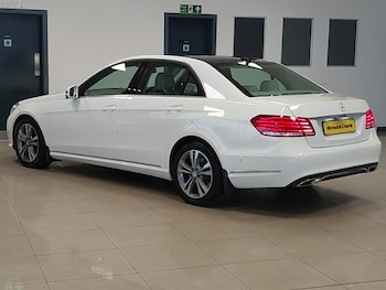 Used Mercedes-Benz E Class 2015 for sale - 79139569: Photo